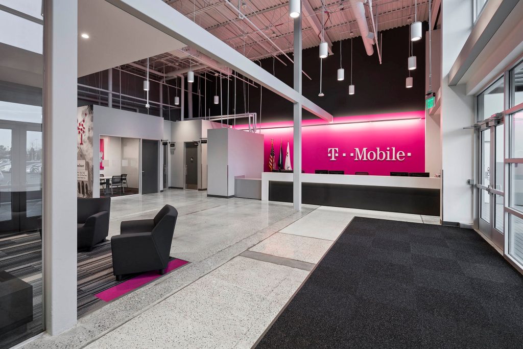 Futuristic-T-Mobile-vision-is-leaving-customers-and-employees-out-in-the-cold.jpg