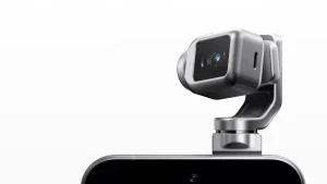 Honor-may-want-you-to-forget-the-iPhone-18-Pro-and-focus-on-its-wild-Robot-Phone.jpg