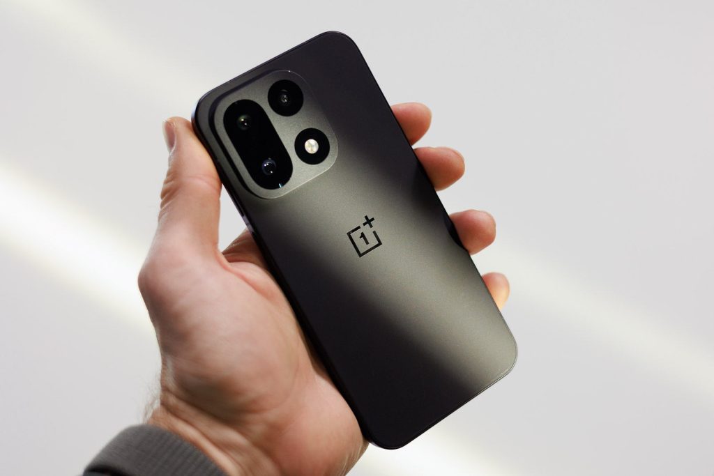 The-OnePlus-16-17-and-future-phones-might-not-launch-in-your-country-heres-why.jpg