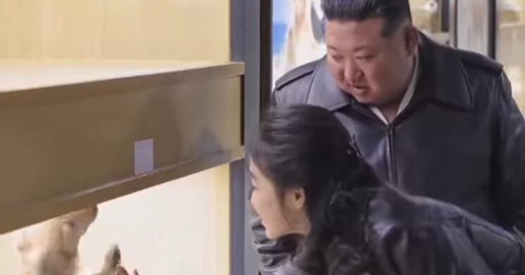 kim-jong-un-daughter-puppy.jpg