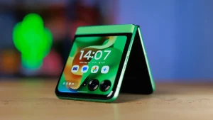Motorola-Razr-2025-drops-to-a-bargain-price-becoming-the-top-pick-for-those-eyeing-the-foldable-life.webp