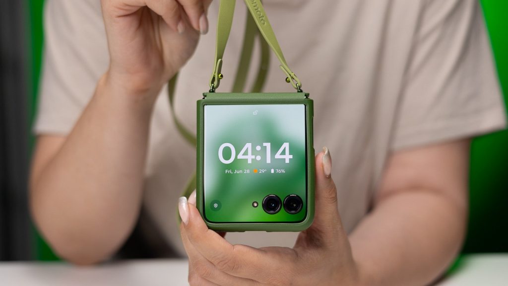 The-Razr-2024-just-became-a-no-brainer-Mothers-Day-gift-idea.jpg