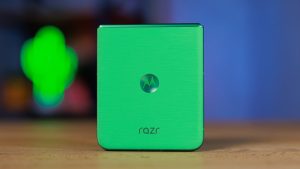 The-Razr-70s-leaked-colors-will-take-your-excitement-for-Motorolas-budget-foldable-to-new-heights.jp_.jpeg