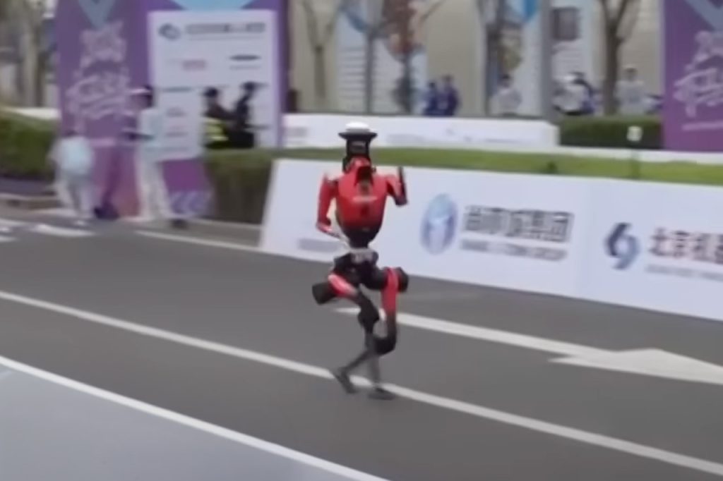 lightning-beijing-robot-half-marathon-winner.jpg