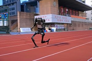 unitree-h1-humanoid-robot-sprinting-record-10ms.jpg