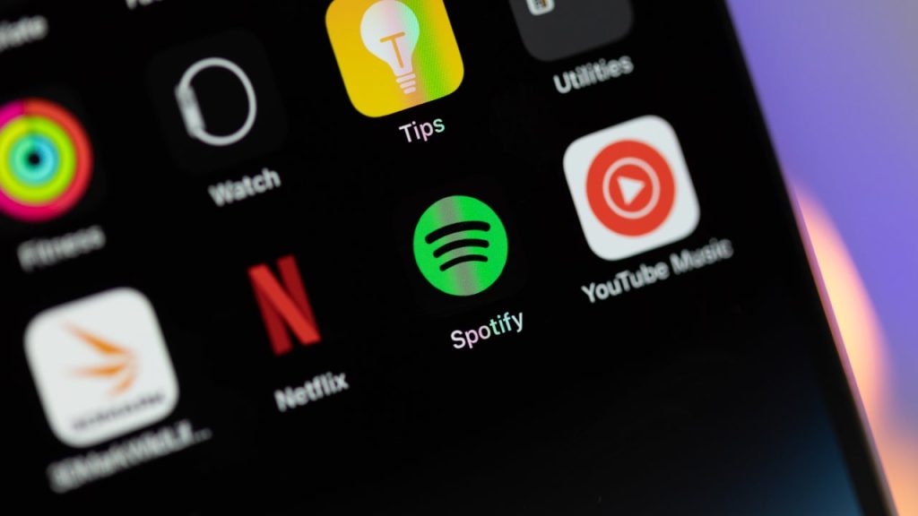 No-one-likes-Spotifys-new-icon-but-it-really-doesnt-matter-and-this-is-why.jpg