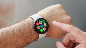 Say-goodbye-to-dead-smartwatches-Wear-OS-7-fixes-Widget-power-consumption.jpg