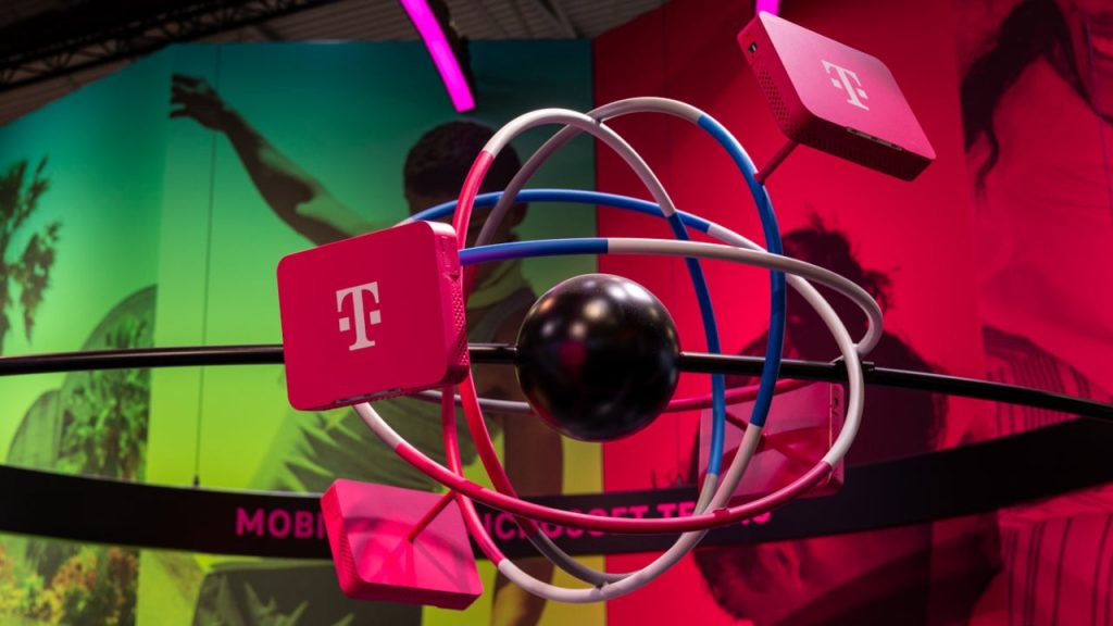 Some-T-Mobile-reps-say-they-have-lost-sales-due-to-T-Life.jpg