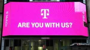 T-Mobile-service-is-down-many-US-subs-are-in-the-dark-with-no-support.jpg