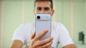 The-iPhone-Air-flopped-so-hard-even-rival-brands-are-reportedly-running-for-the-exit.jpg