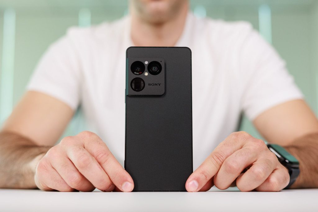 Wow-the-AI-centric-Pixel-10-Pro-XL-dominates-the-new-Sony-camera-flagship-in-every-single-picture.jp_.jpeg