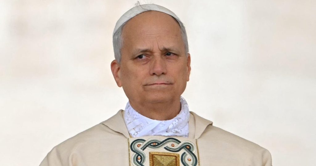 cbsn-fusion-pope-leo-gets-hung-up-on-customer-service-thumbnail.jpg
