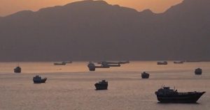 cbsn-fusion-us-destroyers-strait-of-hormuz-fight-off-iranian-attacks-thumbnail.jpg