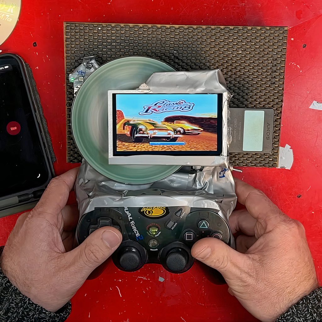 custom-playstation-2-portable-ps2-handheld.jpg
