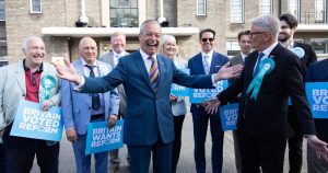 farage-2274508185.jpg