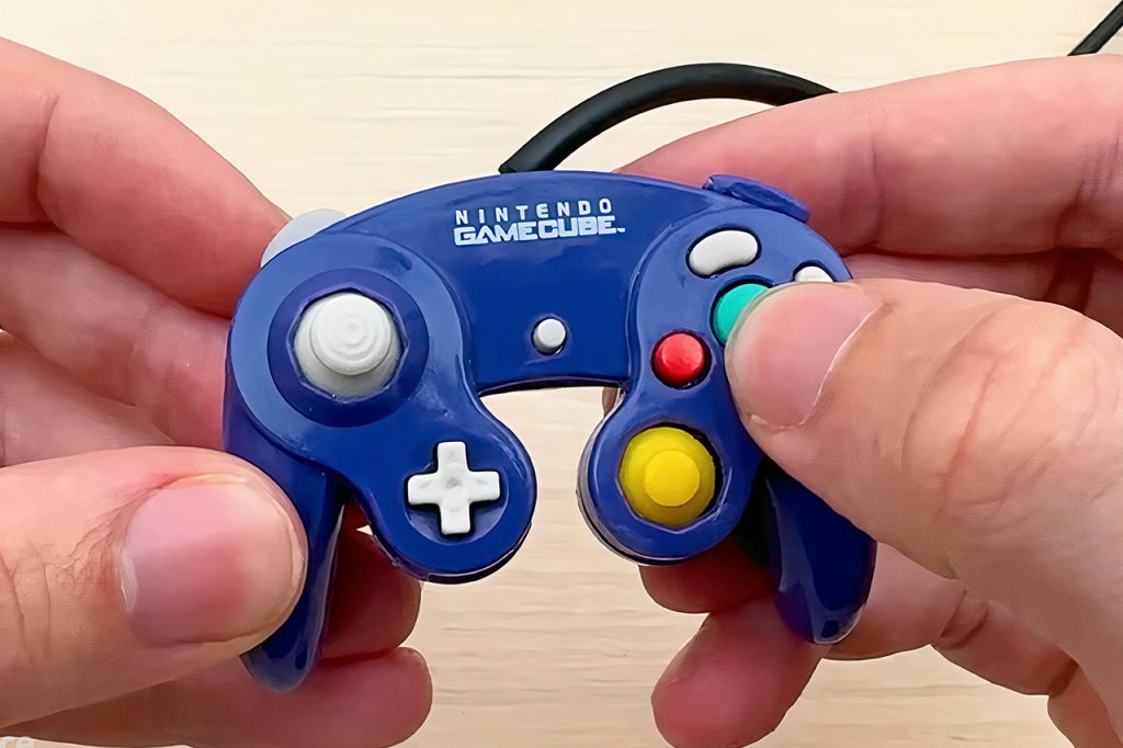 fidget-keychain-gamecube-controller-mod.jpg