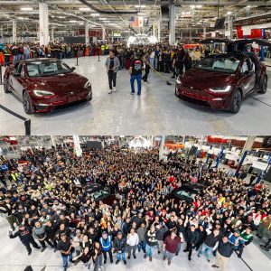 last-tesla-model-s-x-production-line.jpg