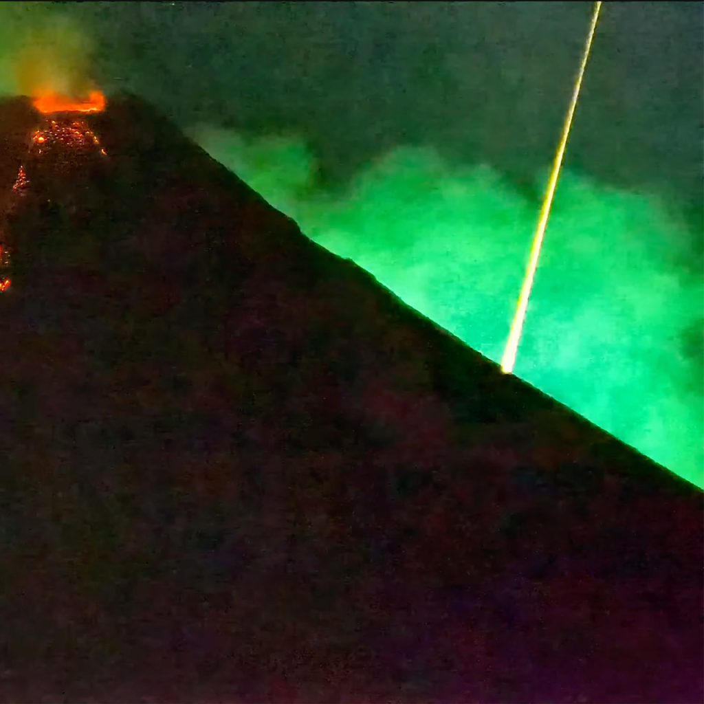 meteor-mayon-volcano-may-25-2026.jpg