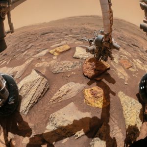 nasa-curiosity-rover-mars-arm-stuck-rock.jpg