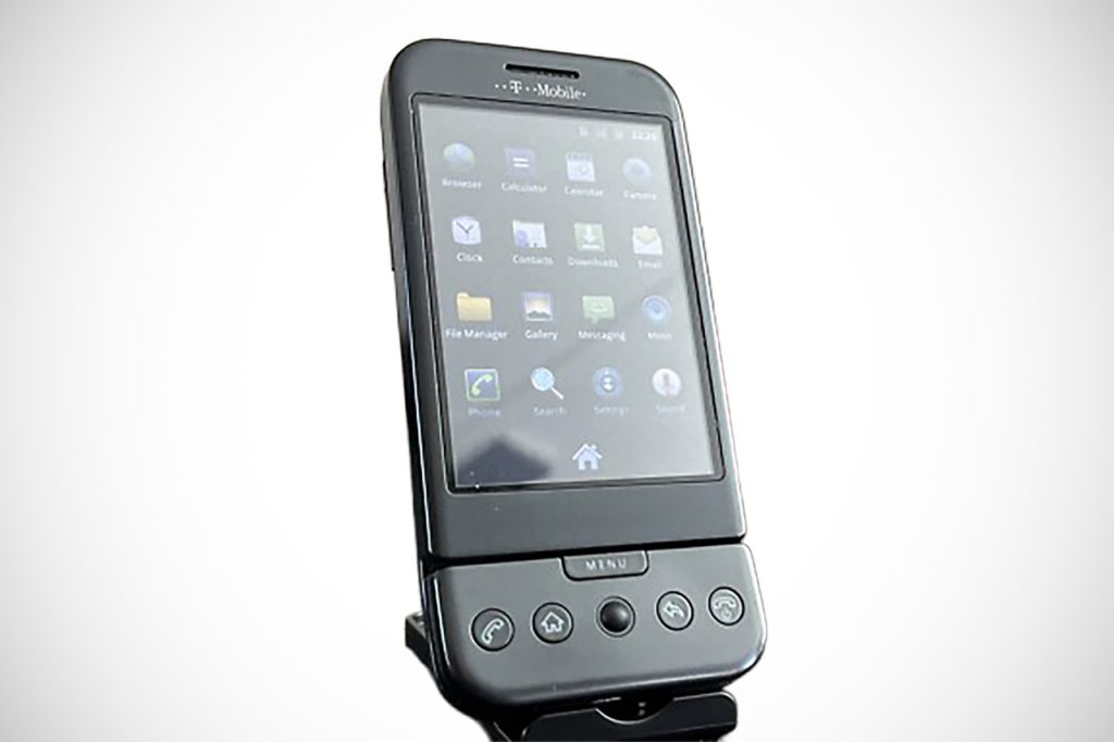 t-mobile-g1-smartphone-android-2008.jpg
