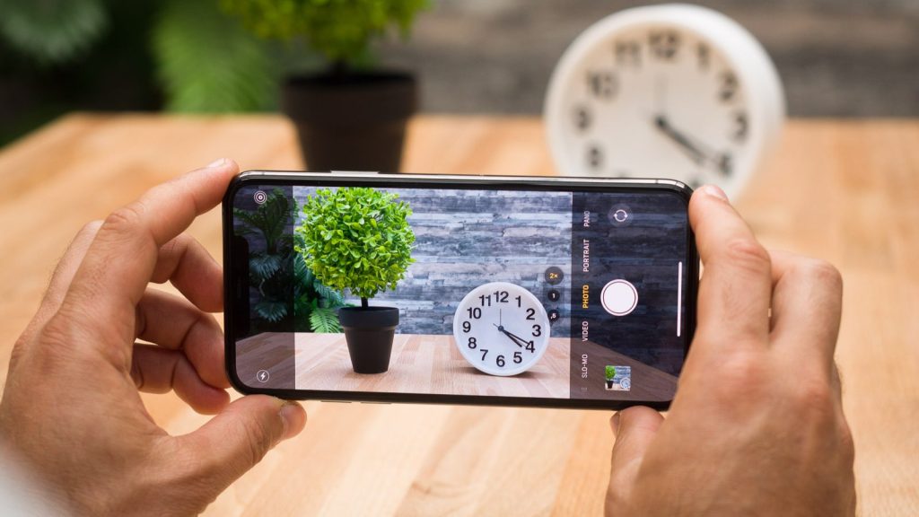 Apple-itself-is-finally-tearing-down-an-annoying-wall-between-iPhone-and-Android.jpg