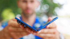 Apple-managed-to-scare-the-living-daylights-out-of-Samsung-the-foldable-dirty-war-has-started.jpg