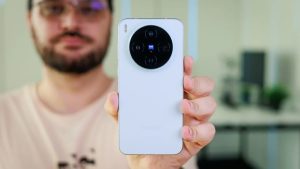 Galaxy-S27-iPhone-18-Vivo-X500-Pro-mini-only-one-of-these-petite-phones-packs-a-Pro-main-camera.jpg