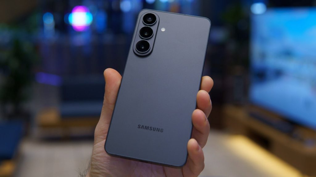 Looking-for-a-top-Prime-Day-bargain-Do-not-disregard-the-Galaxy-S26-at-300-off.jpg