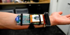 MIT-Hand-Tracker-02-press.jpg