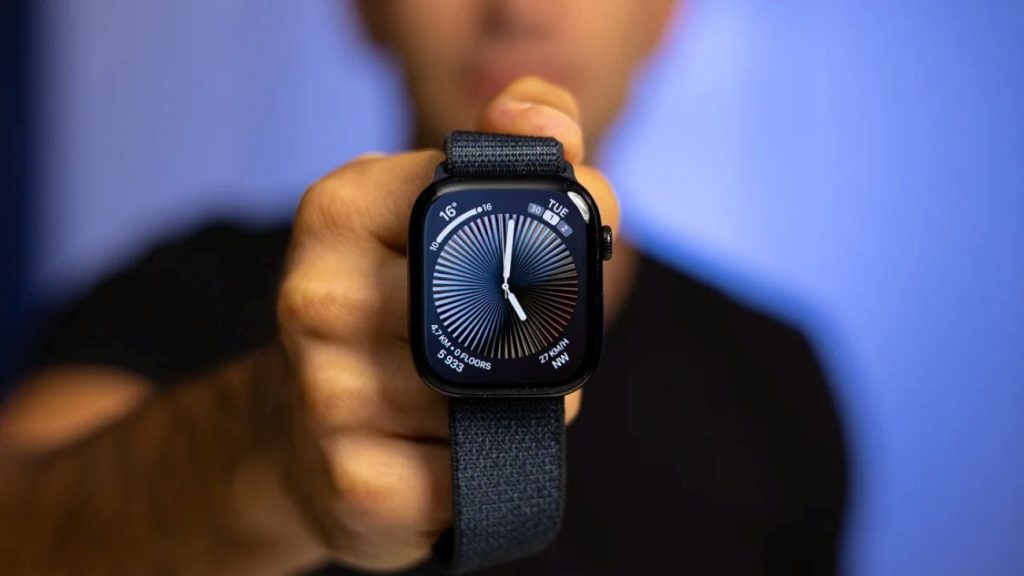 Not-just-the-iPhone-your-Apple-Watch-can-now-track-storms-like-a-pro.jpg