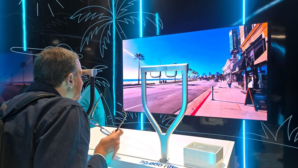 Samsung-unveils-new-tech-aimed-to-take-down-Metas-and-Apples-smart-glasses.jpg