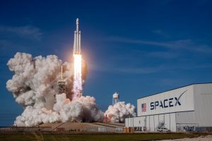 SpaceX-coming-for-AT-T-and-Verizon-now-T-Mobile-later.jpg