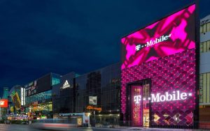 T-Mobile-customers-and-employees-spooked-by-new-store-tech.jpg