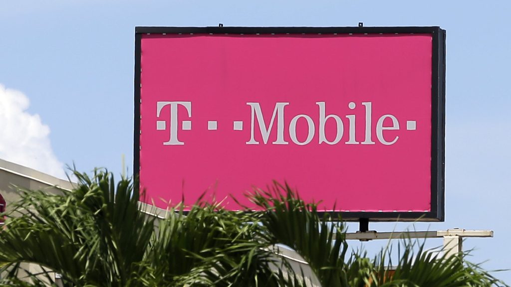 T-Mobile-is-compensating-customers-after-a-dark-week.jpg
