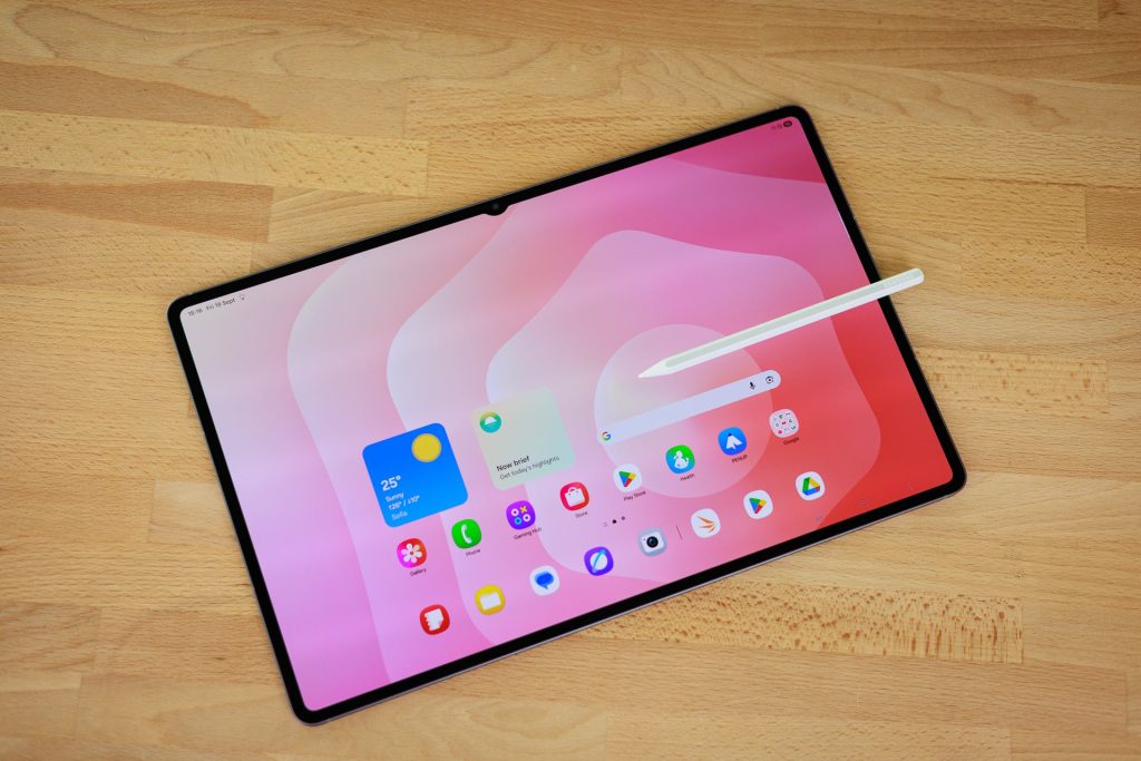 The-14-inch-Galaxy-Tab-S12-Ultra-with-a-battery-capacity-of-a-6.8-inch-phone-Samsung-why-not-cancel.jpeg