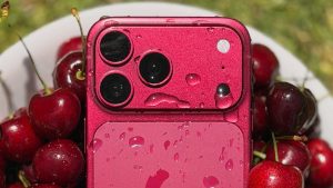 The-Dark-Cherry-iPhone-18-Pro-is-stunning-eye-catching-and-just-plain-gorgeous.jpg