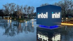 Trump-makes-stunning-announcement-concerning-Apple-and-Intel.jpg