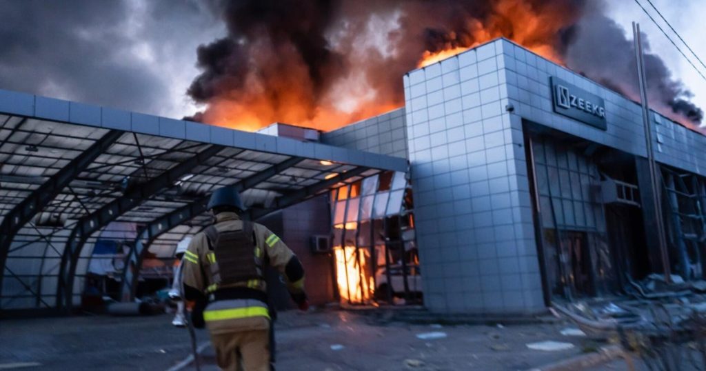 cbsn-fusion-more-than-a-dozen-killed-in-major-russian-attack-on-ukraine-thumbnail.jpg