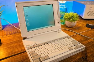 compaq-lte-lite-4-25e-laptop.jpg