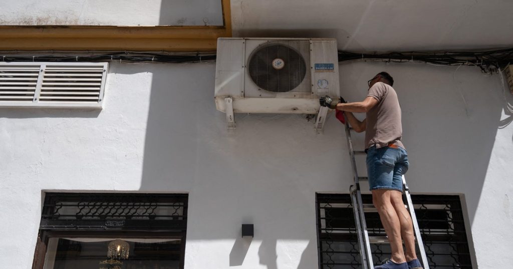 spain-air-conditioning-2282104067.jpg