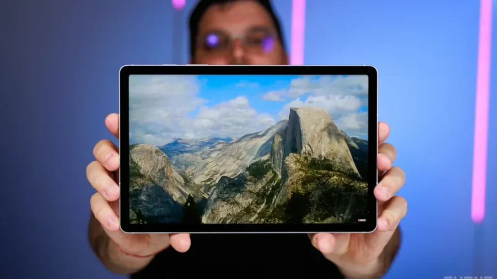 Amazon-slashes-118-off-the-Galaxy-Tab-S10-FE-turning-it-into-the-everyday-budget-king.jpg