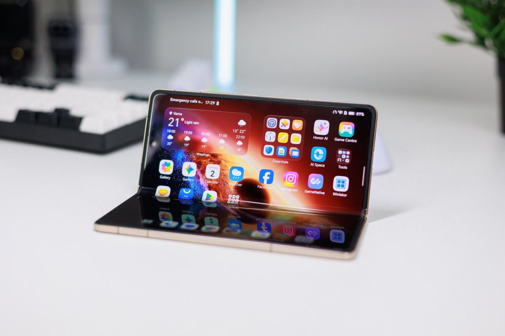 Forget-the-Galaxy-Z-Fold-8-and-iPhone-Ultra-this-foldable-will-have-everything-youd-dream-of.jpg