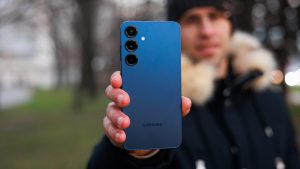 Galaxy-S25-is-a-Walmart-bestseller-at-300-off.jpg