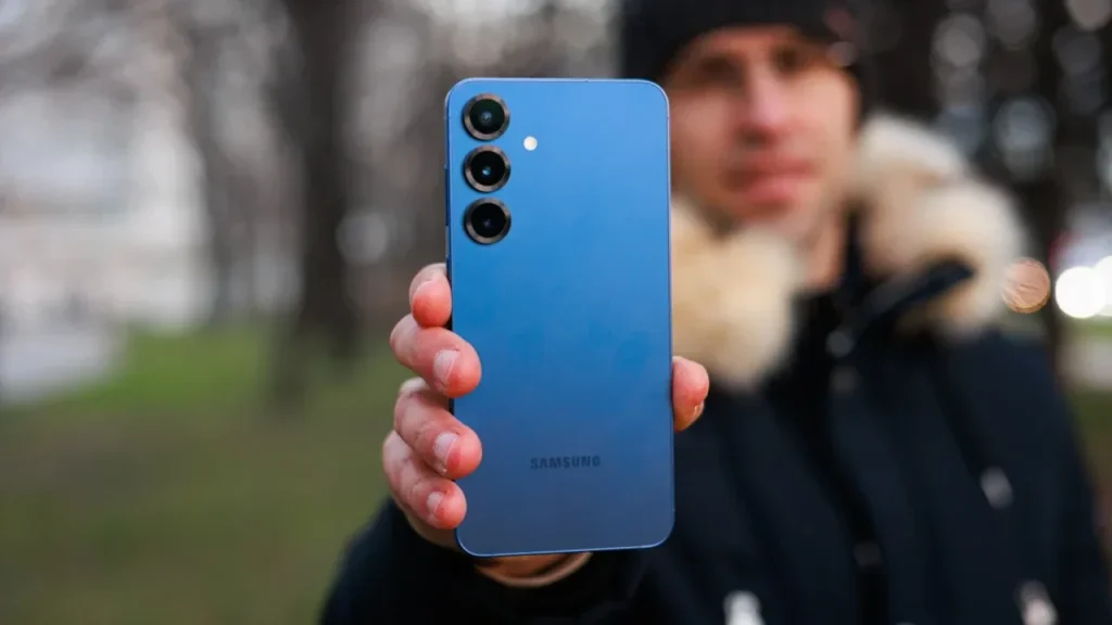 Galaxy-S25-reminds-us-its-still-relevant-with-a-massive-250-discount-on-Amazon.jpg