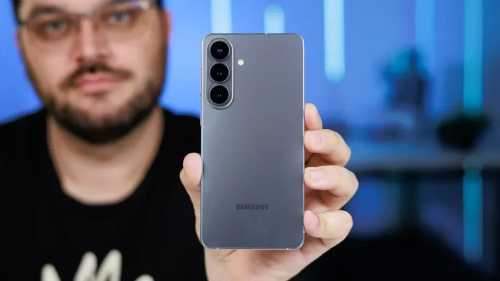 Galaxy-S26-plummets-after-hefty-250-price-cut-on-Amazon.jpg