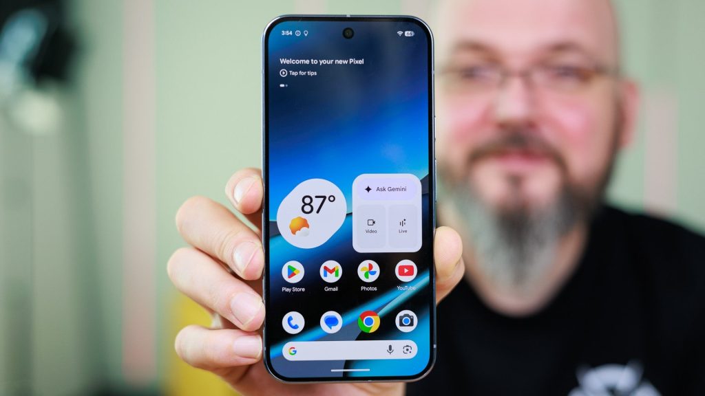 Googles-Pixel-10-Pro-XL-remains-a-hit-at-250-off.jpg