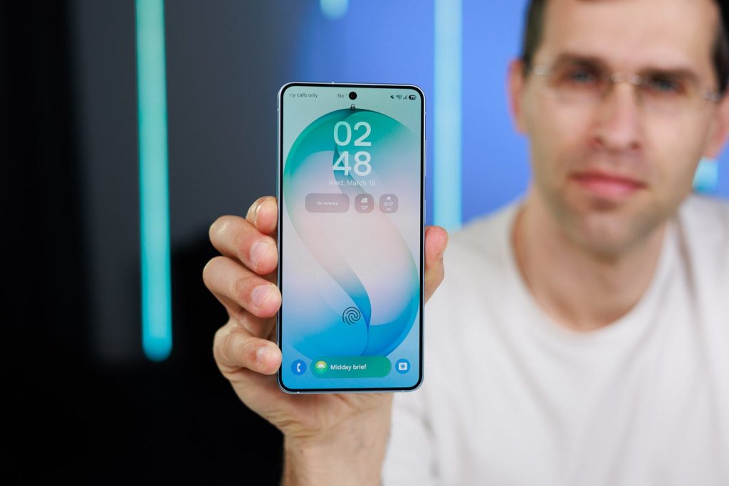 Samsung-could-replace-a-key-Galaxy-S27-component-to-cut-costs.jpg