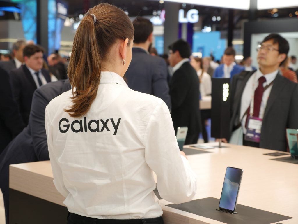 Samsung-has-just-announced-a-new-Galaxy-in-the-US-but-its-neither-a-smartphone-nor-a-tablet.jpg