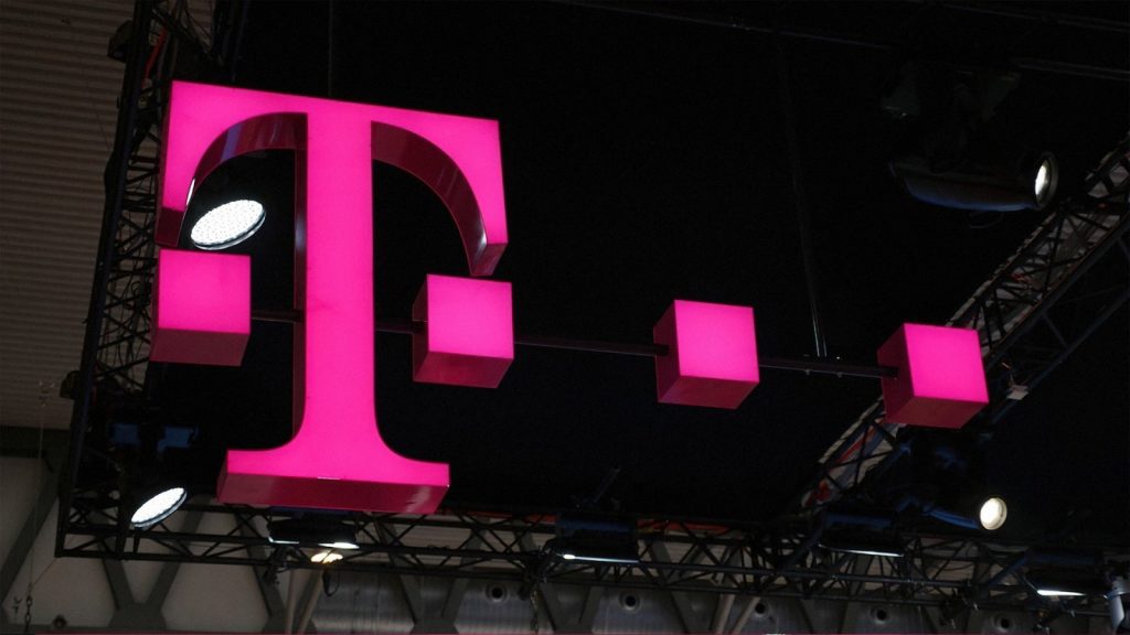 T-Mobile-continues-to-experience-major-network-issues-across-the-nation-UPDATED.jpg