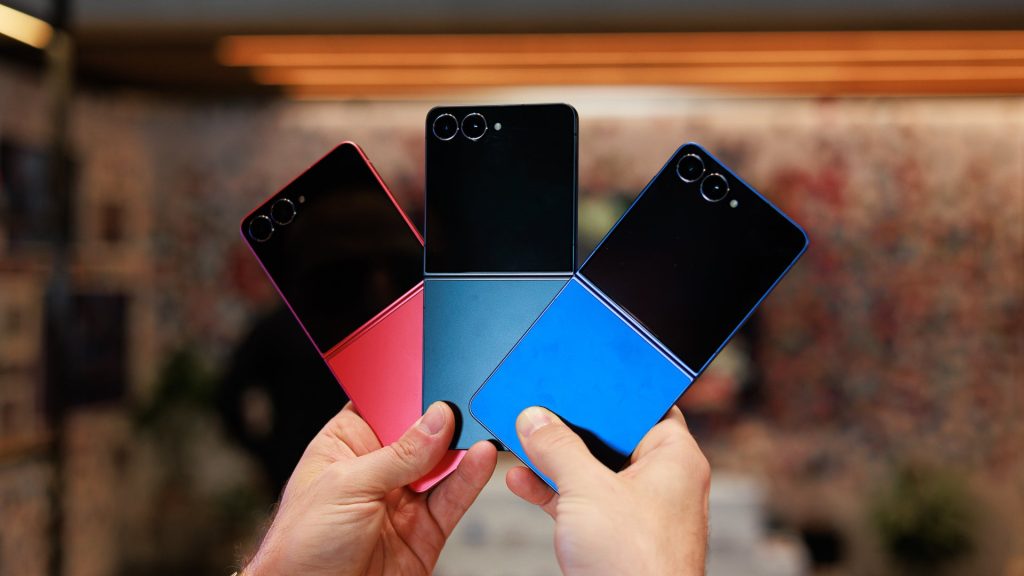 This-Samsung-patent-wants-you-carrying-your-phone-screen-out-and-I-have-questions.jpg